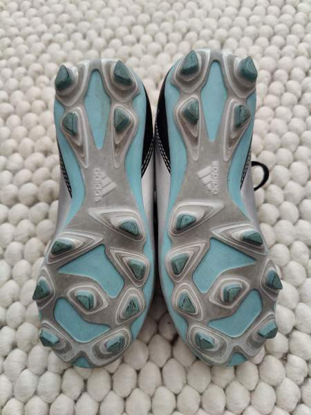 Lasten adidas jalkapallokengät, koko 29 Helsinki - изображение 3