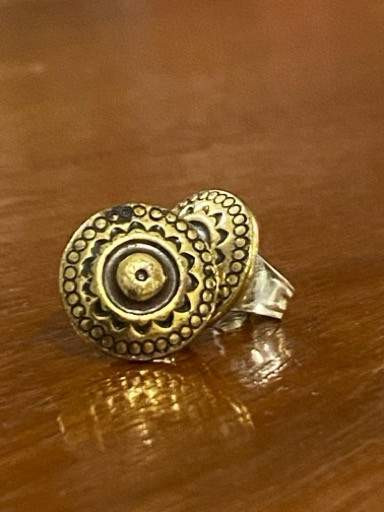 Kalevala Koru pronssiset 1225 nappikorvakorut Vantaa - valokuva 2