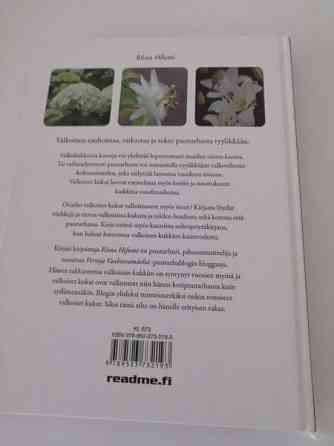 Valkoisten kukkien lumo kirja Jyvaeskylae