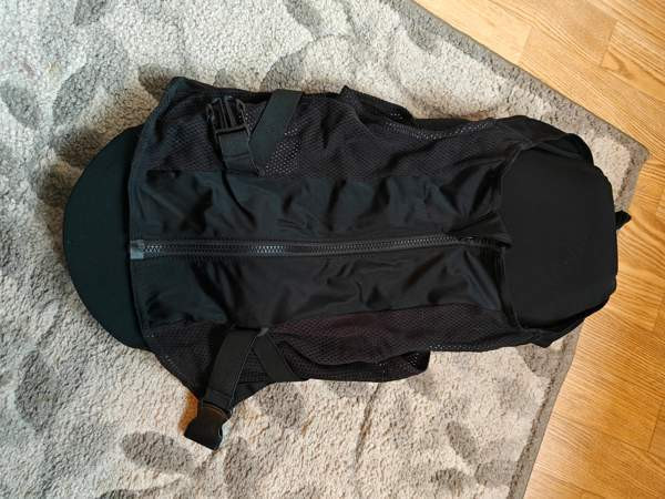 Turavaliivi Covalliero Mäntsälä - valokuva 2