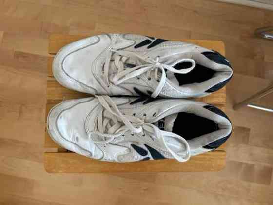 Miesten sisäpelikengät Helsinki