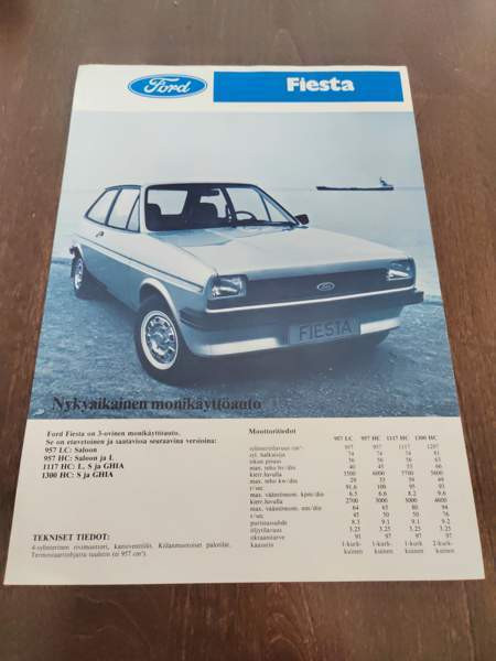 Ford Fiesta esite Parkano - valokuva 1