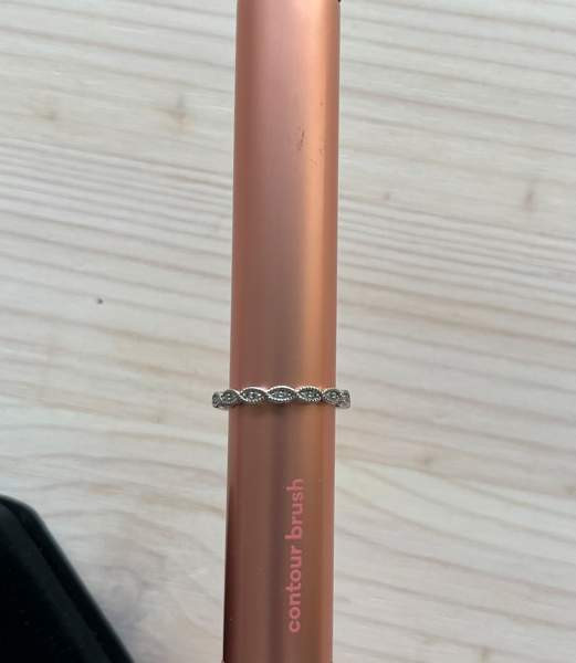 Valkokultainen timanttisormus Тампере - изображение 4