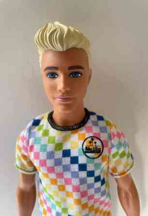 Barbie Fashionistas Ken nukke Turku