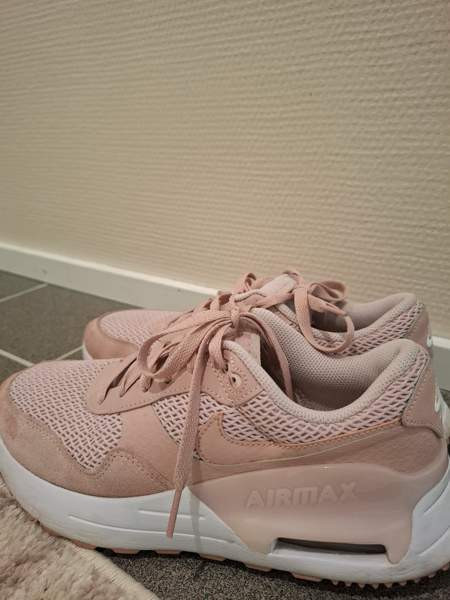 Nike airmax lenkkarit (40.5) Jaervenpaeae – foto 1