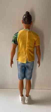 Barbie nukke Ken Fashionistas ( tummahiuksinen ) Turku