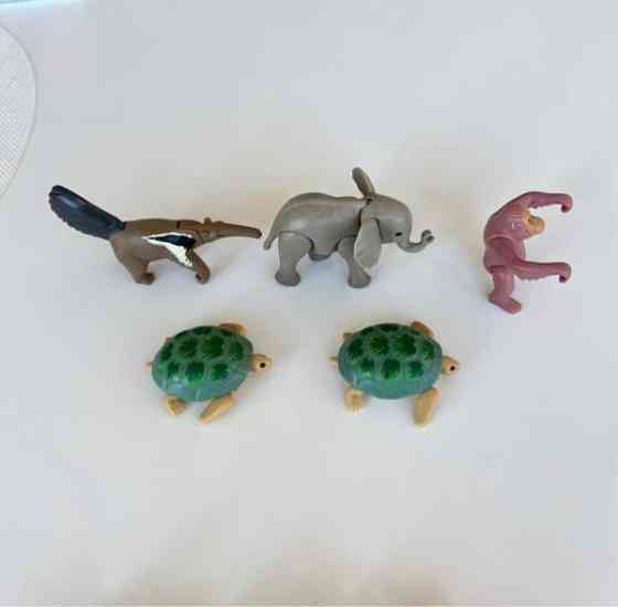 Playmobil hahmot ja eläimet Helsinki