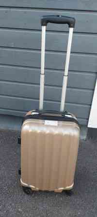 Lentolaukku kulta Espoo