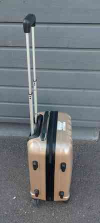 Lentolaukku kulta Espoo