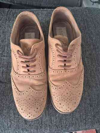 Miesten kengät, koko 42. Nousiainen