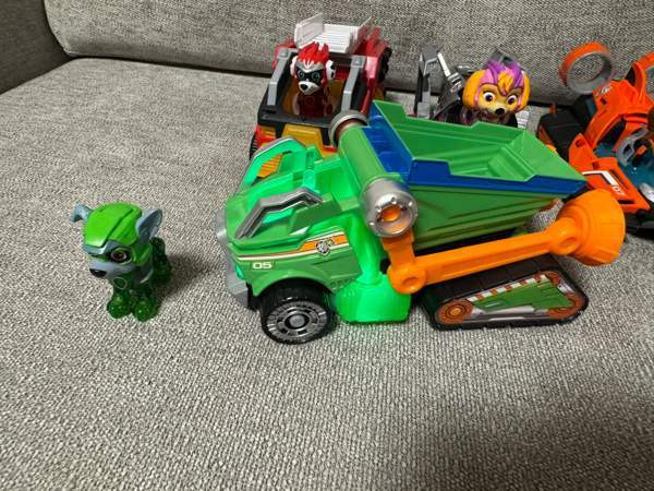 Ryhmä Hau pennut ajoneuvoineen Tampere - valokuva 5