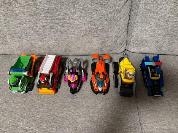 Ryhmä Hau pennut ajoneuvoineen Tampere - valokuva 3