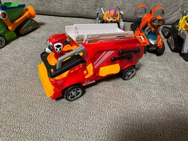 Ryhmä Hau pennut ajoneuvoineen Tampere - valokuva 7