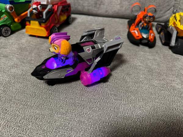 Ryhmä Hau pennut ajoneuvoineen Tampere - valokuva 8