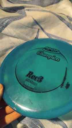 Frisbeegolf bägi ja 18 kiekkoo Jyvaeskylae