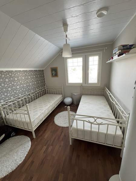 myydään kaksi 90cm sänkyä Lohja - valokuva 1