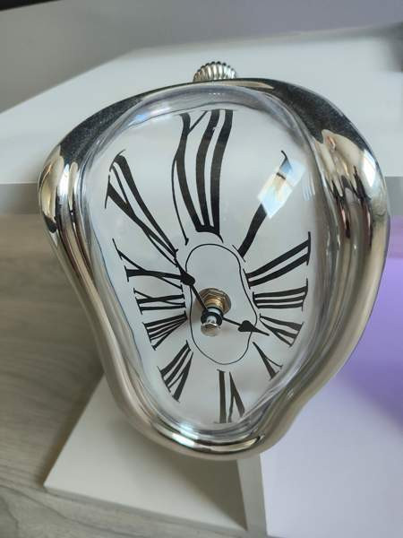 Dali kello Jyväskylä - valokuva 2