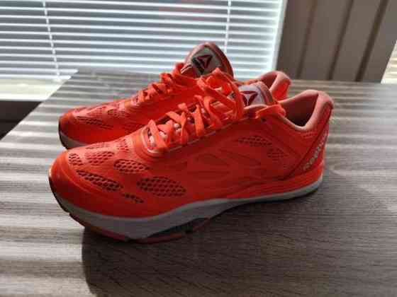 Reebok kengät 37,5 Котка