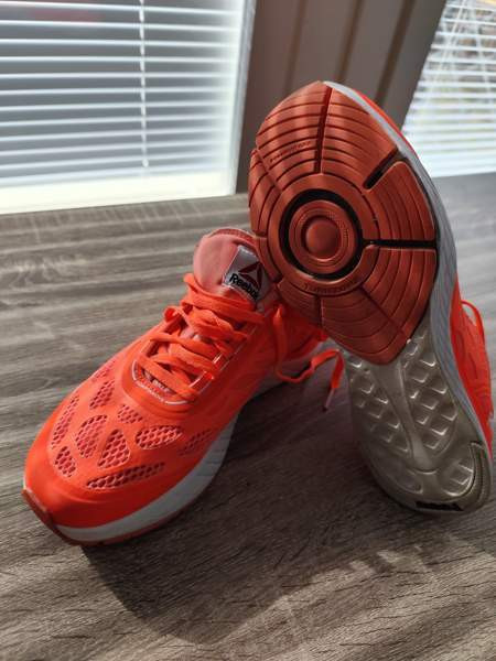 Reebok kengät 37,5 Котка - изображение 2