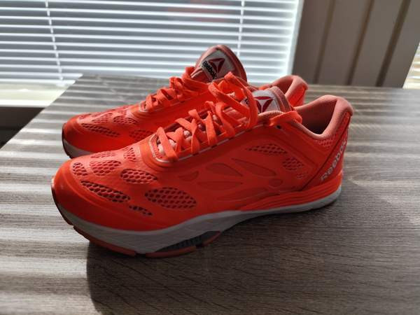 Reebok kengät 37,5 Котка - изображение 1