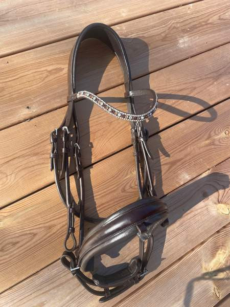 Tummanruskeat nahkasuitset Uurainen - изображение 1