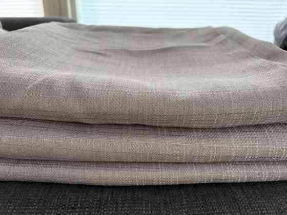 Beigenharmaat pimentävät verhot x3 Эспоо