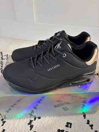 Uudet Skechers Uno Shimmer Away -kengät Turku