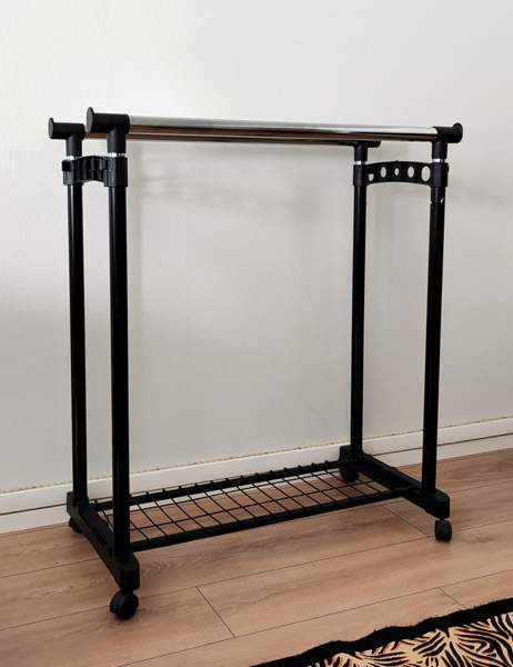 Säädettävä vaateteline Lahti – foto 1