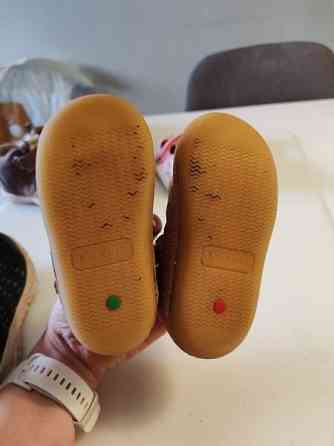 Kickers paljasjalkakengät koko 22 Lieto