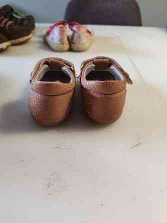 Kickers paljasjalkakengät koko 22 Lieto