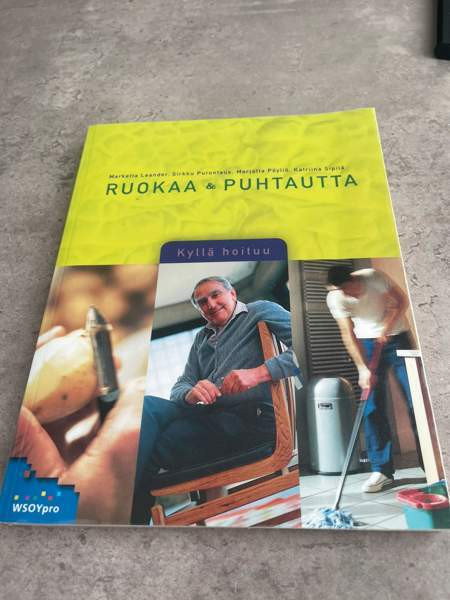 Koulukirjoja Turku - valokuva 2