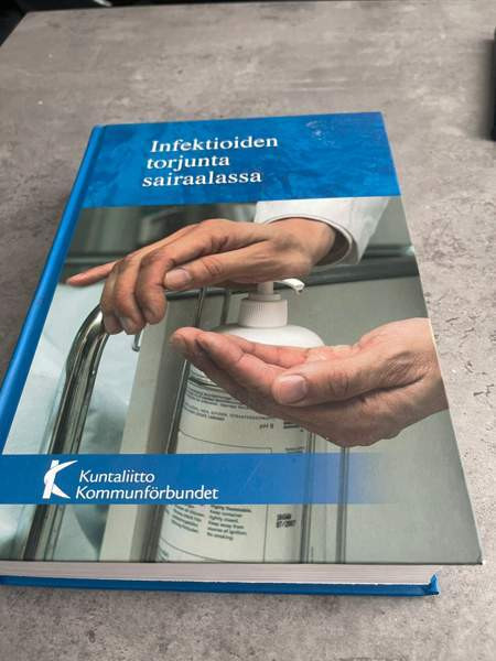 Koulukirjoja Turku - valokuva 8