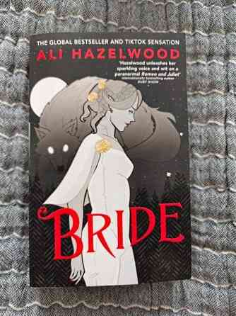 Contmporary novels 5e per book Kirkkonummi