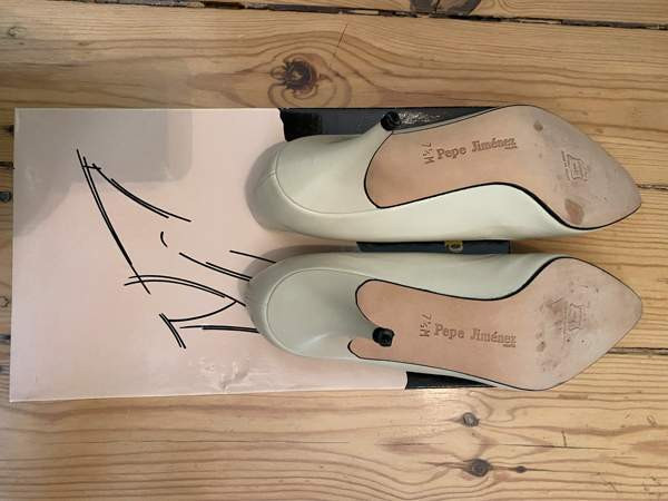 Pepe Jimenez korkokengät Helsinki - valokuva 2