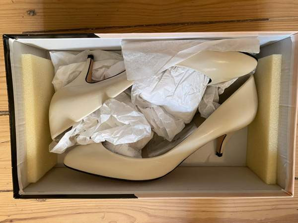 Pepe Jimenez korkokengät Helsinki - valokuva 1