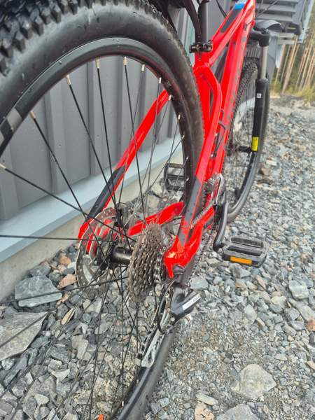 Myydään Orbea MX 50 29" Red Black - Maastopyörä Tampere – foto 6