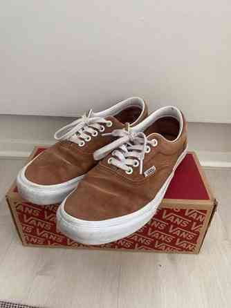 Vans (41, mokkanahkaa) Espoo