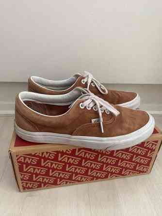 Vans (41, mokkanahkaa) Espoo