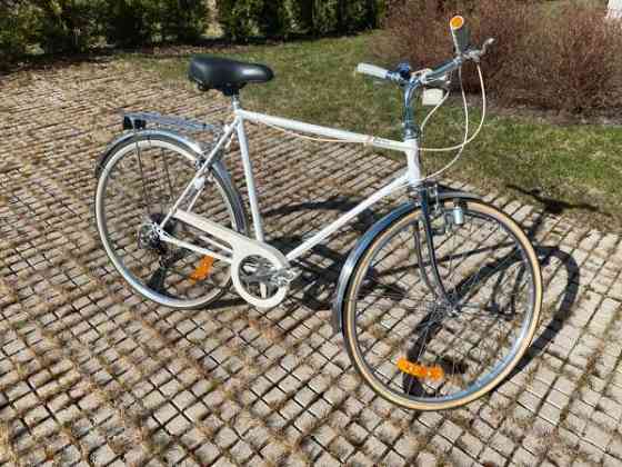 Miesten ja naisten laadukkaat 28" Tunturi-merkkiset 5-vaihteiset polkupyörät Kaarina