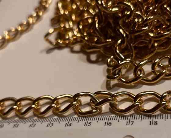 Kullanvärinen laukkuketju Tampere