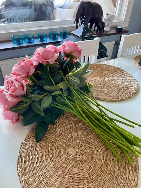 Iso kimppu vaalean roosan sävyisiä ruusuja Lahti - valokuva 2