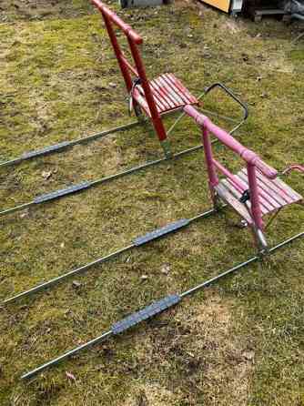 Kaksi potkukelkkaa Ikaalinen