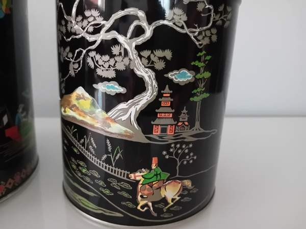 Vanhat englantilaiset peltipurkit Helsinki - изображение 4