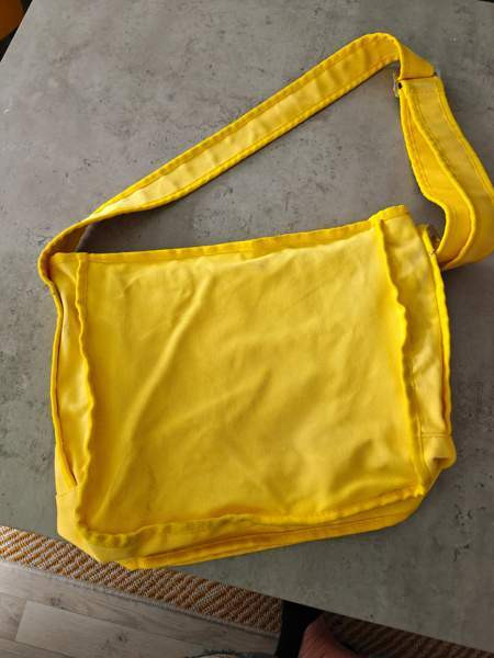 Myydään Marimekon keltainen olkalaukku Seinäjoki - valokuva 3