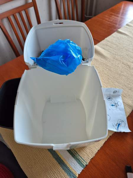 Litter Locker keräysastia Turku - valokuva 1