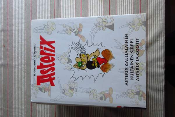 Asterix kirjasto hyväkuntoinen. Kunto näkyy kuvissa. Лахти - изображение 1