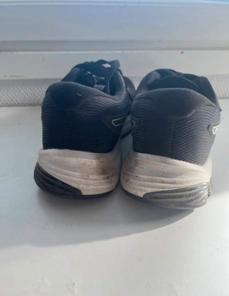 Naisten/lasten lenkkarit Haemeenlinna – foto 3