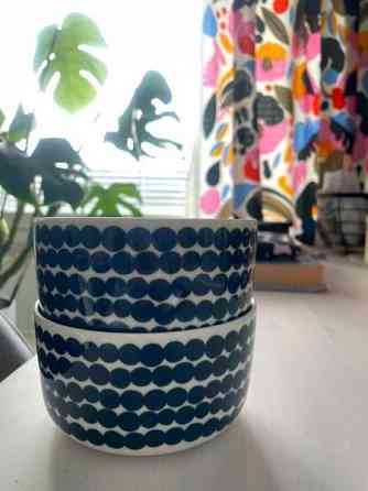2 kpl Marimekko tummansinisiä räsymatto-kulhoja Йоэнсуу