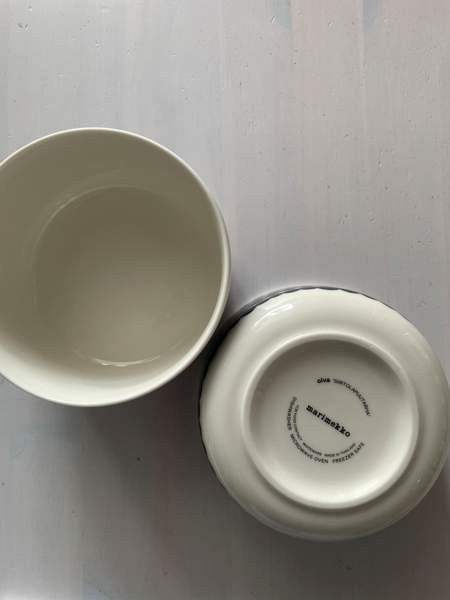 2 kpl Marimekko tummansinisiä räsymatto-kulhoja Йоэнсуу - изображение 2