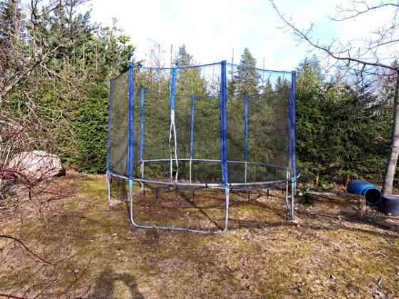 Trampoliini Atom halk. n.4M. Tuusula